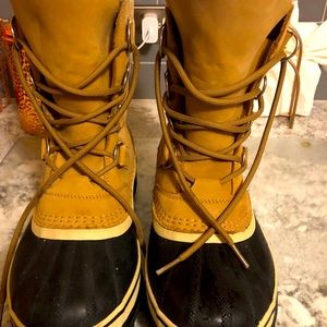 Sorel women’s caribou boots
